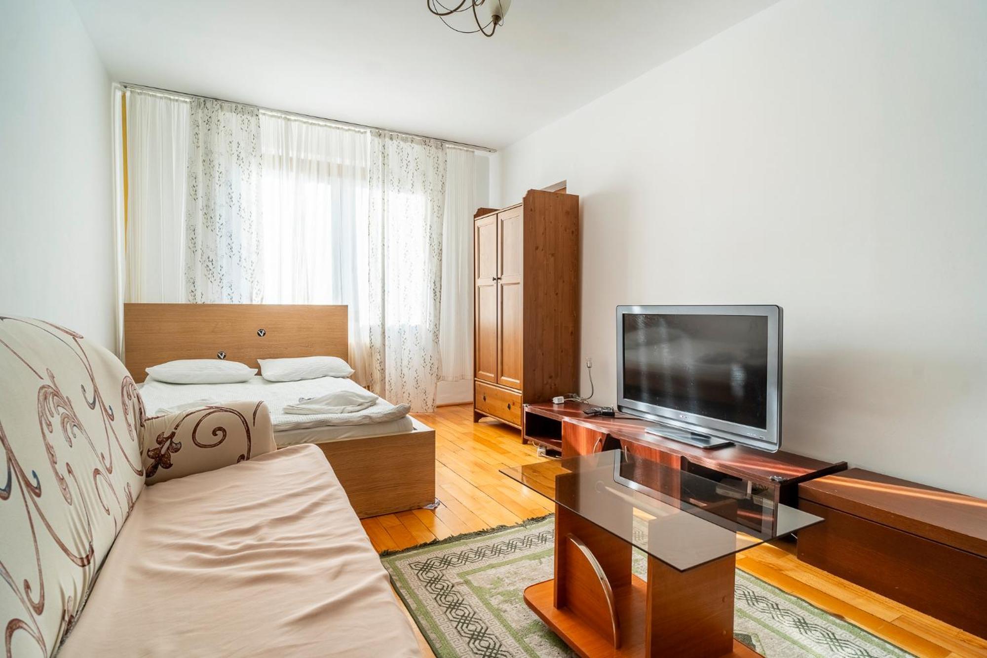 Rustic & Spacious 3br * Bucarest